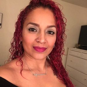 Meet your Posher, Sharon